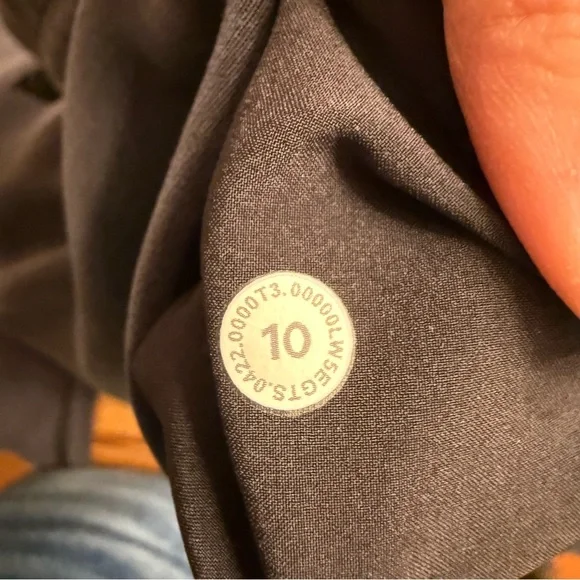 P77 - lululemon athletica Charcoal Softstreme Straight Leg Pants - Picture 5 of 6